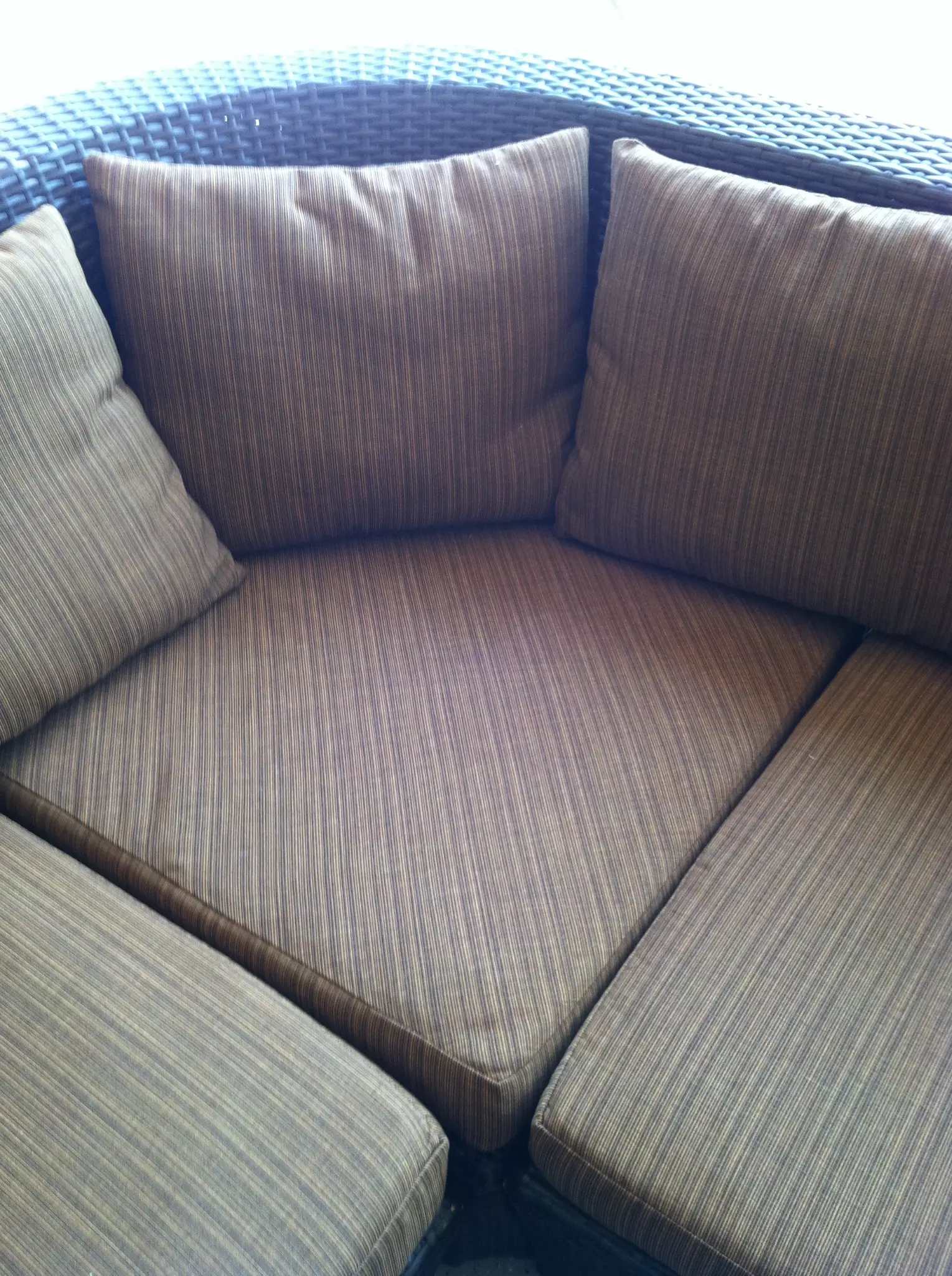 Marine cushion detail